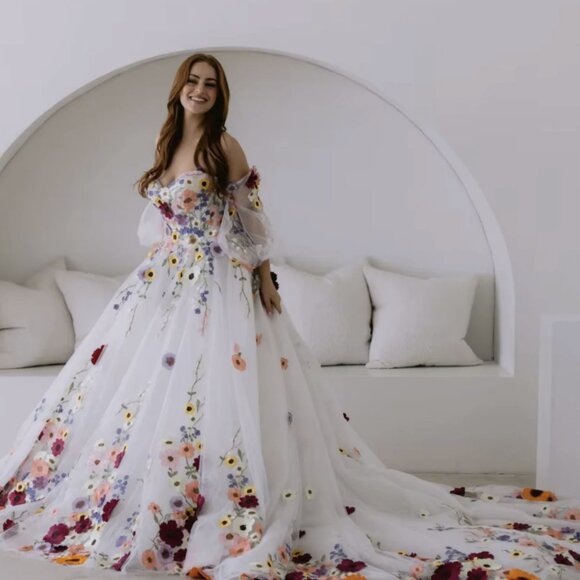 NWOT Boho Floral Embroidered Wedding Dress Sweetheart Neck, Detachable Sleeves - Picture 1 of 17